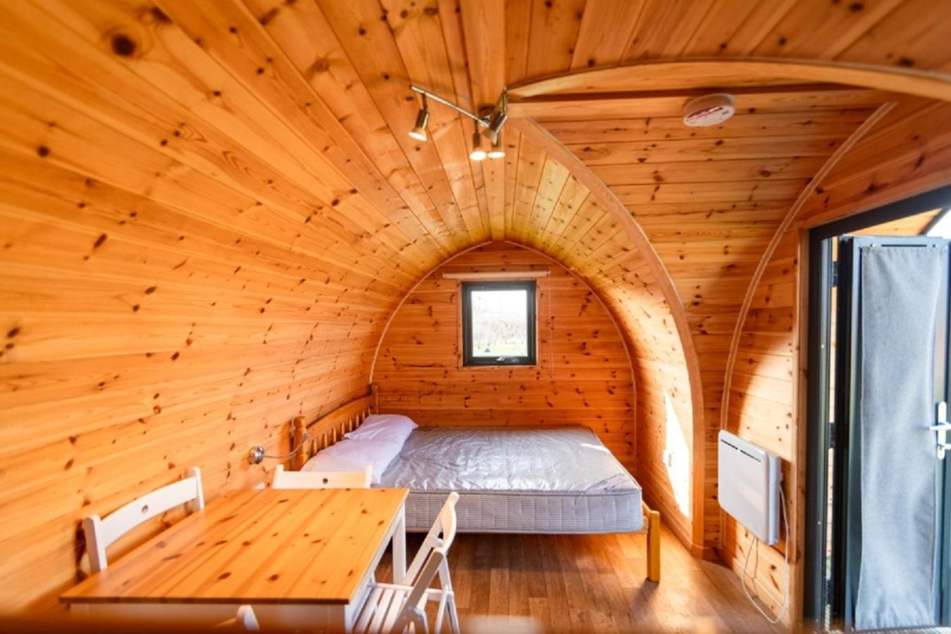 Готель Camping Pods Wood Farm Holiday Park Чармут Екстер'єр фото